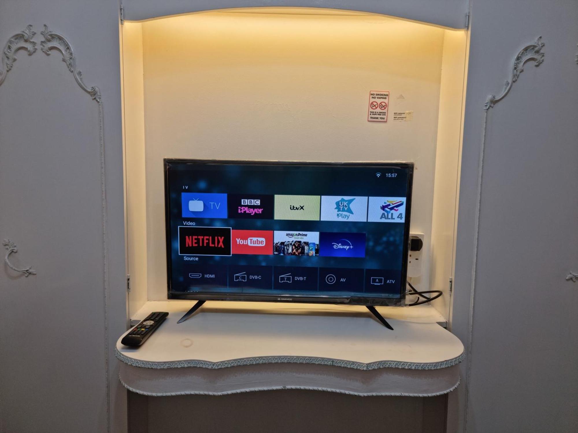 Luxury Double Bed With Private Bathroom, Netflix, Work Space And Wifi Leeds  Ngoại thất bức ảnh
